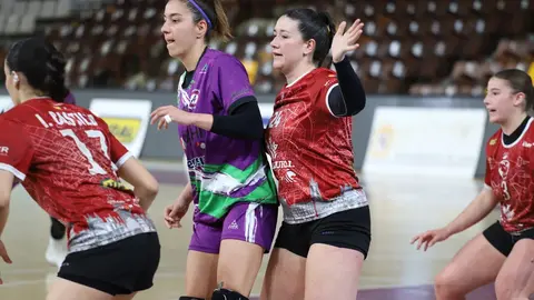 Épica victoria del Caja Rural Cleba. El conjunto leonés se impone por la mínima a Rahi-Sepisur Córdoba en un duelo vibrante decidido en los últimos instantes. Fotos: Isaac Llamazares