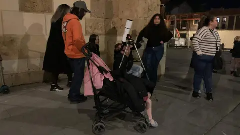 Una noche bajo las estrellas en Puerta Obispo con la Asociación Leonesa de Astronomía. Fotos: A.F.R.