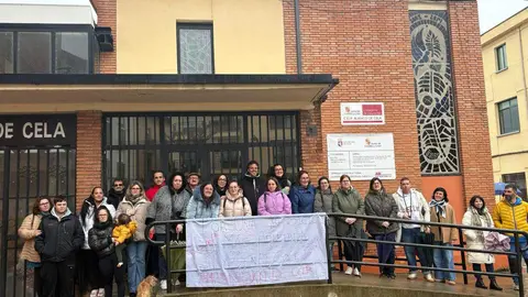 Las ampas de múltiples colegios de la provincia realizaron actos de protesta para reclamar que Primero y Segundo de la ESO se impartan el los centros.