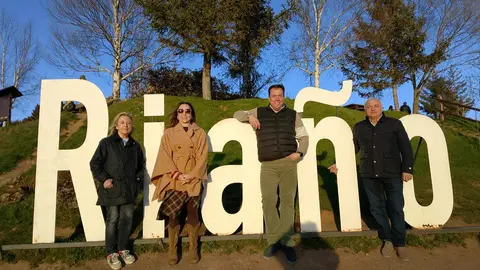 Visita a Riaño de la candidatura del PP este domingo. Foto: PP