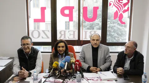 La candidata de la Unión del Pueblo Leonés a la presidencia de la Junta, Alicia Gallego, durante la presentación del programa electoral en Ponferrada. Foto: César Sánchez.