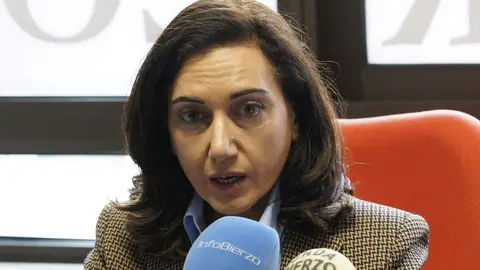 La candidata de la Unión del Pueblo Leonés a la presidencia de la Junta, Alicia Gallego, durante la presentación del programa electoral en Ponferrada. Foto: César Sánchez.
