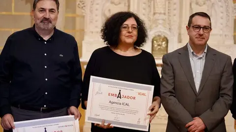 Nombramiento de los medios de comunicación como embajadores del Palacio de Gaudí de Astorga, con motivo del centenario de la muerte del arquitecto catalán.