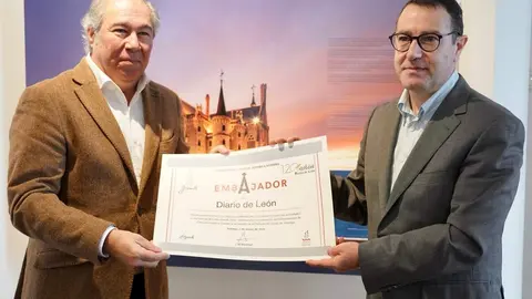 Nombramiento de los medios de comunicación como embajadores del Palacio de Gaudí de Astorga, con motivo del centenario de la muerte del arquitecto catalán.