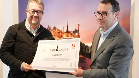 Nombramiento de los medios de comunicación como embajadores del Palacio de Gaudí de Astorga, con motivo del centenario de la muerte del arquitecto catalán.