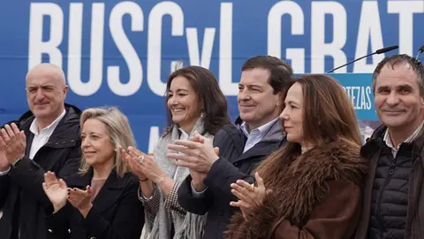 El candidato del Partido Popular de Castilla y León a la reelección como presidente de la Junta, Alfonso Fernández Mañueco, ofrece un mitin en Ponferrada (León). Foto: Rubén Cacho.