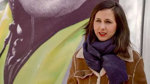 La secretaria general y diputada de Podemos, Ione Belarra; el secretario de Organización y portavoz de Podemos, Pablo Fernández, y el candidato de Podemos-Alianza Verde a la Presidencia de la Junta de Castilla y León, Miguel Ángel Llamas, ofrecen declaraciones a los medios, en la Consejería de Sanidad de la Junta de Castilla y León. Fotos: Eduardo Margareto