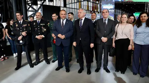 La rectora de la Universidad de León, Nuria González, y el alcalde de León, José Antonio Diez, inauguran la séptima edición de Expociencia. Foto: Campillo.