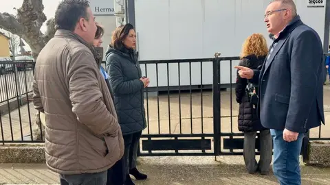 UPL denuncia que los alumnos del colegio de Cembranos dan clases en casetas de obra. Foto: UPL