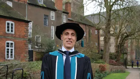 El catedrático leonés Alejandro Vaquera, profesor de la Facultad de Ciencias de la Actividad Física y el Deporte de la Universidad de León, ha sido investido doctor Honoris Causa por la Universidad de Worcester, en un acto solemne celebrado en la catedral de la ciudad inglesa.