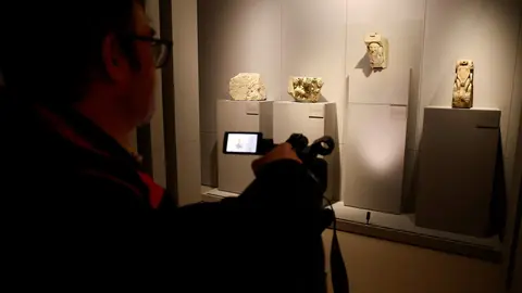 La exposición 'Reina ella. Urraca I de León' podrá visitarse en el Museo de León hasta el 7 de junio. Fotos: Campillo.