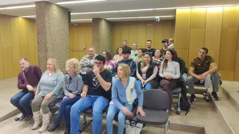 El Ayuntamiento de Villaquilambre pondrá en marcha este mes una nueva edición del programa mixto de formación y empleo Zardinos, una iniciativa que contará con un presupuesto de 286.000 euros y que permitirá a diez participantes formarse y trabajar durante doce meses en diferentes actuaciones de mejora en el municipio. En las imágenes, clausura taller de empleo 'Zardino 2025' e inauguración Taller de Empleo 'Zardino 2026'.