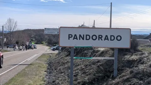 Los trabajadores del operativo de incendios forestales han iniciado este viernes una serie de marchas reivindicativas por territorios arrasados por el fuego el pasado verano en Castilla y León. La primera de estas movilizaciones discurre entre Riello y Fasgar, en la provincia de León, y marca el inicio de un calendario de ocho recorridos que se prolongarán durante las próximas jornadas por diferentes comarcas de la comunidad.