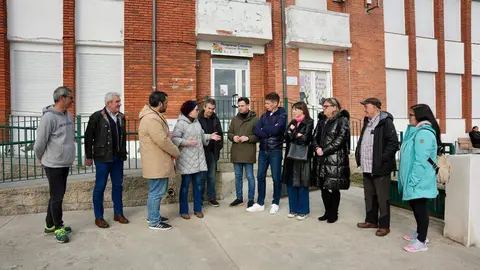 Cendón visita en Villagatón-Brañuelas proyectos e iniciativas que contribuyen a fijar población en el medio rural financiadas por el Gobierno y reclaman la implantación de los ciclos de la ESO en el colegio local.