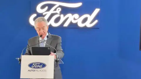 El concesionario oficial de Ford Motor Company en León, Auto Palacios, ha sido distinguido con el President’s Award 2026, un reconocimiento que la marca concede a los concesionarios con mayor excelencia en atención al cliente. El galardón llega además en un año simbólico para la empresa, que conmemora medio siglo de actividad en la ciudad, recordando sus inicios, el crecimiento del negocio y el papel de trabajadores históricos como Goyo, que acumula casi cinco décadas en la compañía.