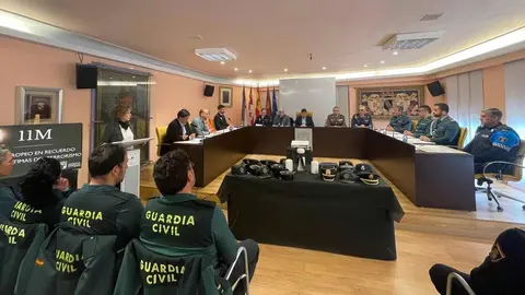 El Ayuntamiento de Valencia de Don Juan conmemoró el 11 de marzo el Día Europeo en Memoria de las Víctimas del Terrorismo mediante un acto celebrado en el Salón de Plenos del consistorio.