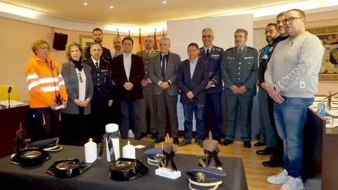 El Ayuntamiento de Valencia de Don Juan conmemoró el 11 de marzo el Día Europeo en Memoria de las Víctimas del Terrorismo mediante un acto celebrado en el Salón de Plenos del consistorio.