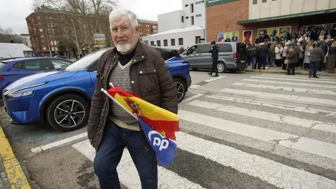 El presidente nacional del PP, Alberto Núñez Feijóo, participa en un acto público en la Casa de la Cultura en Ponferrada. Fotos: César Sánchez.