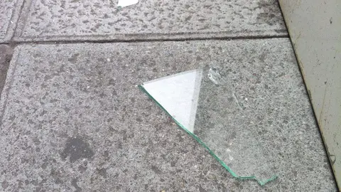 Acto de vandalismo en la caseta de Podemos en la calle Santiago de Valladolid.