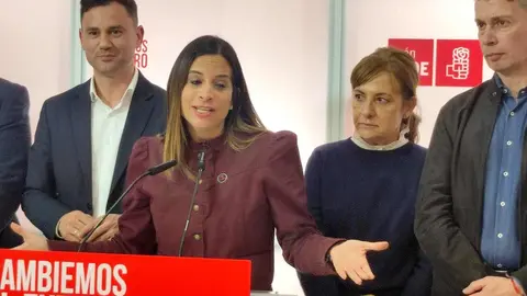 La dirección provincial del PSOE en León valoró este domingo los resultados de las elecciones autonómicas con un recuerdo especial para el alcalde socialista de Gradefes, Leónides Bayón, fallecido de forma repentina en la misma jornada electoral.
