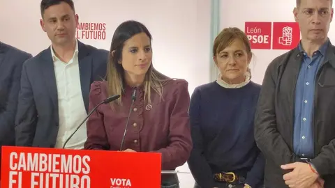 La dirección provincial del PSOE en León valoró este domingo los resultados de las elecciones autonómicas con un recuerdo especial para el alcalde socialista de Gradefes, Leónides Bayón, fallecido de forma repentina en la misma jornada electoral.