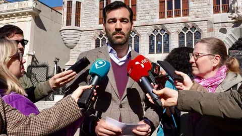 El portavoz del Grupo Municipal del Partido Popular en el Ayuntamiento de León, David Fernández, habla sobre cultura y patrimonio municipal. Foto: Campillo.