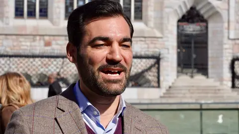 El portavoz del Grupo Municipal del Partido Popular en el Ayuntamiento de León, David Fernández, habla sobre cultura y patrimonio municipal. Foto: Campillo.