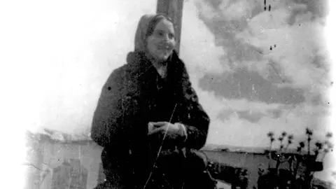 Posando para la  Película deCIFESA.