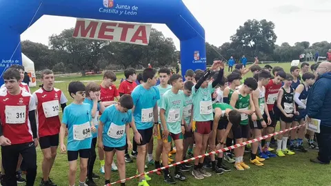 Santa María del Páramo estuvo representado el pasado 14 de marzo en el Campeonato de Castilla y León en edad escolar de campo a través, celebrado en Zarapicos (Salamanca), una prueba que reunió a cerca de 400 corredores de toda la comunidad.