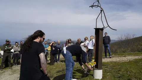 Homenaje al bombero forestal soriano, Nacho Rumbao, fallecido el 17 de agosto en Espinoso de Compludo, durante las labores de extinción del incendio de Llamas de Cabrera. Foto: César Sánchez.