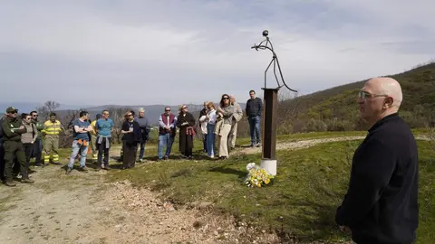 Homenaje al bombero forestal soriano, Nacho Rumbao, fallecido el 17 de agosto en Espinoso de Compludo, durante las labores de extinción del incendio de Llamas de Cabrera. Foto: César Sánchez.