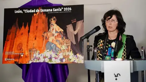 El presidente de la Cámara de Comercio de León, Javier Vega, presenta la campaña promocional de la Semana Santa. Foto: Campillo.