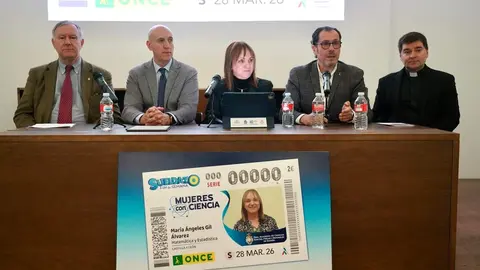 Presentación del cupón de la ONCE dedicado a la matemática Mª Ángeles Gil Álvarez que pertenece a la serie 'Mujeres con Ciencia'. Foto: Campillo.