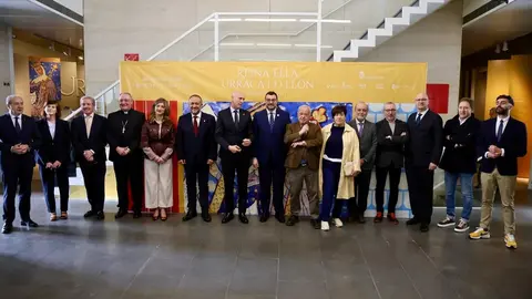 El alcalde de León, José Antonio Diez, preside la inauguración oficial de la exposición ‘Reina Ella. Urraca I de León’ con la presencia del presidente del Principado de Asturias, Adrián Barbón, el consejero de Cultura, Turismo y Deporte de la Junta de Castilla y León, Gonzalo Santonja, y el presidente de la Diputación de León, Gerardo Álvarez Courel, entre otras autoridades. Foto: Campillo.