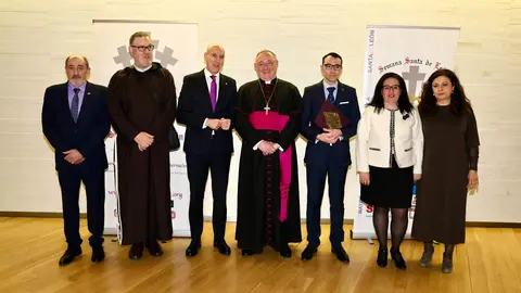 Acto de proclamación del pregón oficial de la Semana Santa de León a cargo de Carlos García Rioja. Foto: Campillo