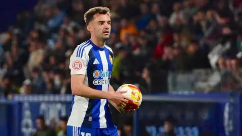 La SD Ponferradina vuelve a situarse en la pelea por los puestos de promoción tras imponerse con claridad al Unionistas de Salamanca en un encuentro vibrante disputado en El Toralín. El 3-1 final permite a los bercianos alcanzar los 43 puntos y reengancharse a la zona noble de la clasificación.