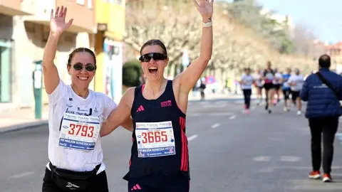 Salida de la XVI edición de la Media Maratón de León y la Carrera 5K , a las que acude el alcalde de la ciudad, José Antonio Diez. Foto: Campillo.