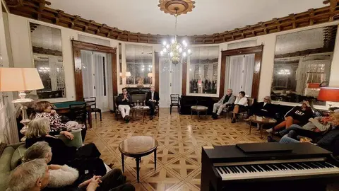 La Casa de León conversa sobre tecnología con el empresario Alfredo Álvarez. Foto: Casa de León en Madrid.