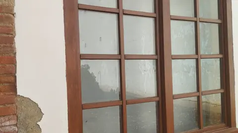 El Ayuntamiento de Astorga ha ejecutado nuevas actuaciones en la Casa Panero centradas en la reparación y conservación de sus carpinterías exteriores de madera, unos elementos que presentaban un acusado deterioro por el paso del tiempo.