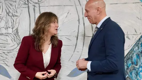 La rectora de la Universidad de León, Nuria González, y el alcalde de León, José Antonio Diez, presentan una actividad conjunta ciudadana que desarrollarán ambas instituciones. Foto: Campillo.