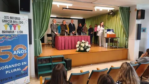 El VII Premio Concordia del IES Antonio García Bellido reconoce la labor humanitaria de La Fontana.