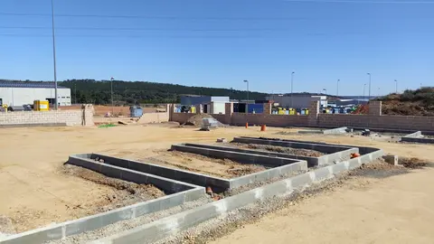 Astorga avanza en la construcción de su nuevo punto limpio. Las obras en el polígono industrial progresan con una inversión de más de 419.000 euros.