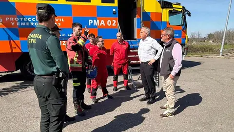 El Grupo de Intervención en Emergencias Tecnológicas y Medioambientales (Gietma) de la Unidad Militar de Emergencias logró resolver la fuga de gas natural producida desde en una industria agroalimentaria ubicada en el término municipal de Fuentes de Béjar, en la provincia de Salamanca.