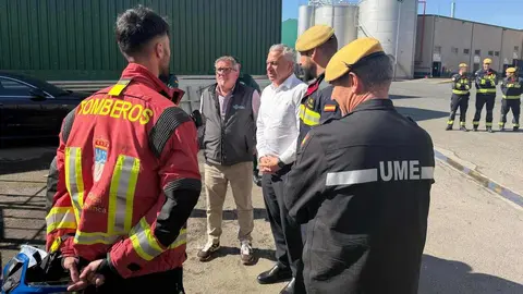 El Grupo de Intervención en Emergencias Tecnológicas y Medioambientales (Gietma) de la Unidad Militar de Emergencias logró resolver la fuga de gas natural producida desde en una industria agroalimentaria ubicada en el término municipal de Fuentes de Béjar, en la provincia de Salamanca.