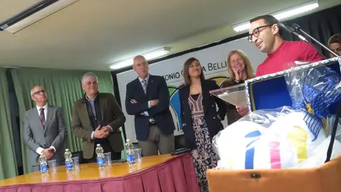 El Programa de Protección Internacional de San Juan de Dios León, con sede en La Fontana de Armunia, ha sido distinguido con el VII Premio Concordia otorgado por el IES Antonio García Bellido. El galardón pone en valor el trabajo desarrollado en favor de la integración de personas solicitantes de asilo y refugiadas en la ciudad.