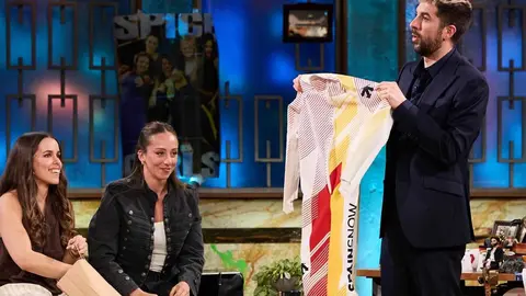 La leonesa María Martín-Granizo ha vuelto a dejar huella este miércoles en La Revuelta, donde su historia de esfuerzo, disciplina y superación quedó patente durante una entrevista personal y salpicada con no pocas curiosidades. Referente del esquí adaptado por su constancia y capacidad de sacrificio, compartió protagonismo con Audrey Pascual, otra de las grandes figuras del equipo español paralímpico.