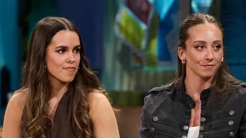 La leonesa María Martín-Granizo ha vuelto a dejar huella este miércoles en La Revuelta, donde su historia de esfuerzo, disciplina y superación quedó patente durante una entrevista personal y salpicada con no pocas curiosidades. Referente del esquí adaptado por su constancia y capacidad de sacrificio, compartió protagonismo con Audrey Pascual, otra de las grandes figuras del equipo español paralímpico.