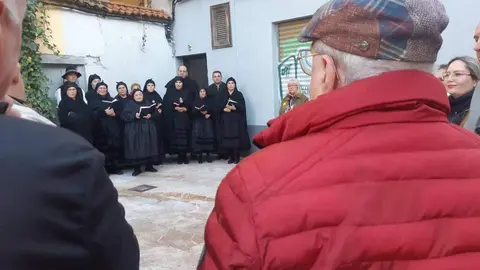 El grupo San Pedro del Castro impulsa una muestra que adelanta el ambiente cofrade en León. Fotos: AytoLeón