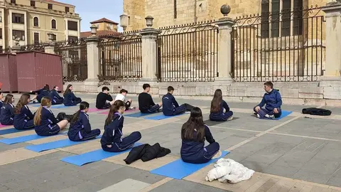 El Colegio La Asunción de León celebró este jueves el Día del Bienestar con la participación de más de 800 alumnos en una programación que combinó actividades dentro y fuera del centro.