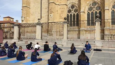 El Colegio La Asunción de León celebró este jueves el Día del Bienestar con la participación de más de 800 alumnos en una programación que combinó actividades dentro y fuera del centro.